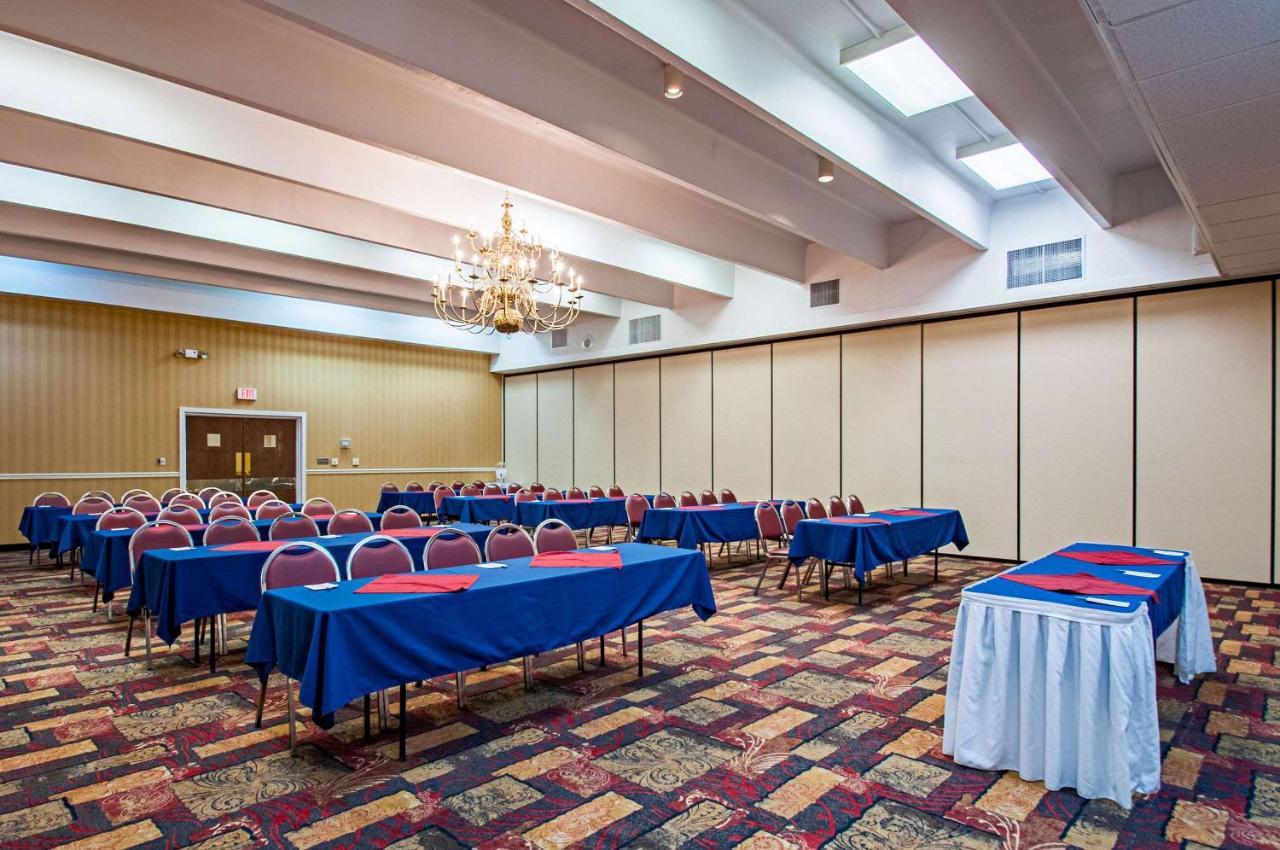Clarion Inn & Conference Center Winchester Eksteriør billede